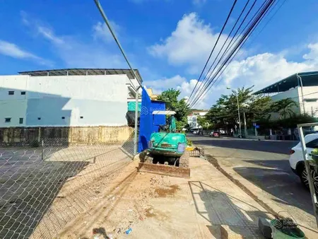 2 mặt tiền đặng huy trứ, ngang rộng hơn 6m * cách biển trần phú 450m * giá 11 tỷ
