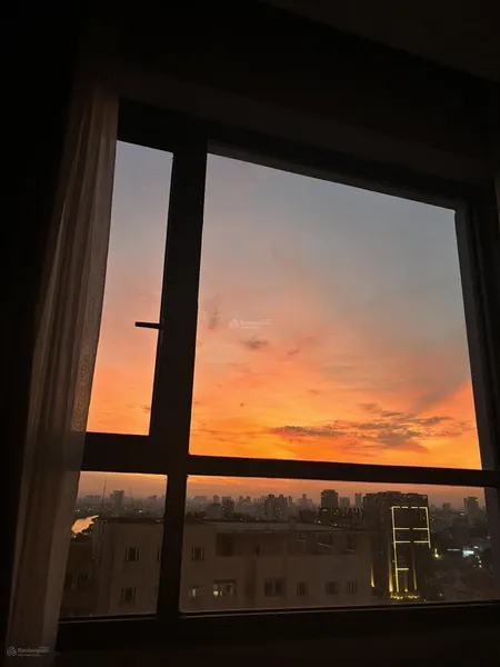 Hàng hiếm căn bán ở trục này. căn hộ 2pn, 2wc tại the gold view, view hồ bơi