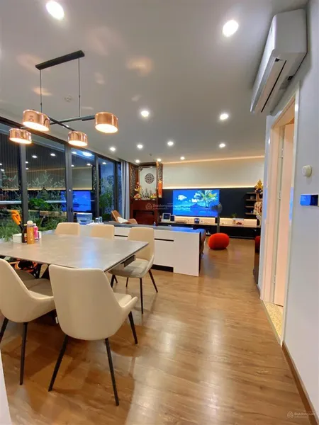 Bán gấp căn hộ chung cư 3pn, 3wc, 160m2 tại khu đô thị trung hòa nhân chính, 10,8 tỷ vnd