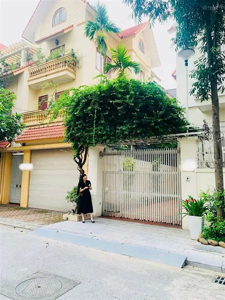 Bán nhanh biệt thự đẹp như hình vạn phúc hà đông, 165m2, 4 tầng, mặt tiền 11m, giá 36 tỷ