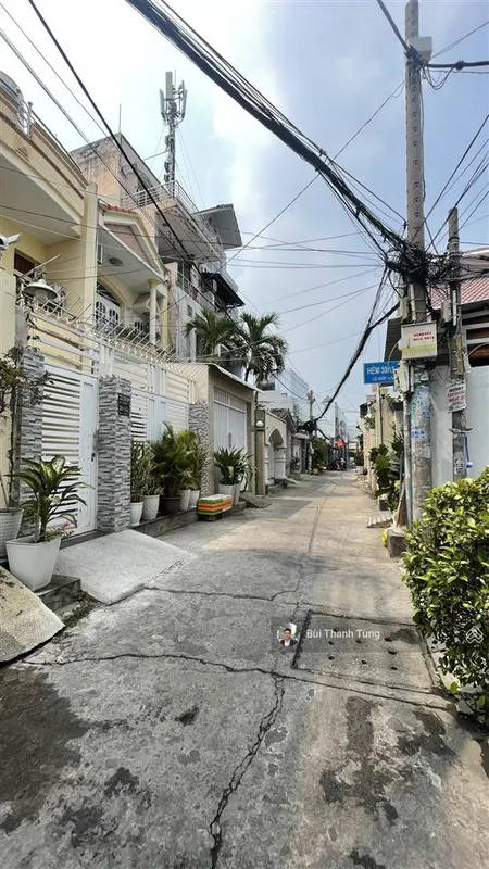 Bán đất tặng nhà, ô tô đổ cửa, kế bên cư xá ngân hàng, 120m2, xd cao tầng, chỉ 7.99 tỷ