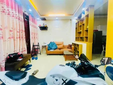 Bán nhà quan hoa cầu giấy kinh doanh 45m2 x 5 tầng giá 11.2 tỷ
