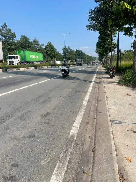 Đất Mt  Mỹ Phước Tân Vạn -Định Hoà (phường Chánh Hiệp-TP.HCM) ngang 11m dt 605m2 phù hợp làm kho xưởng đẹp giá êm