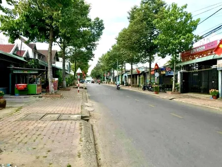 Mt bán đất tặng kèm nhà cấp 4 Mt kinh doanh Hồ Văn Cống-Tương Bình Hiệp (phường Chánh Hiệp-TP.HCM) ngay ngã 3 Sở Gà vị trí đẹp