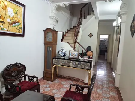 Hiếm bán nhà trần phú hoàn kiếm, 2 thoáng ngõ rộng ô tô đỗ cửa dt 64m4 tầng giá 28 tỷ
