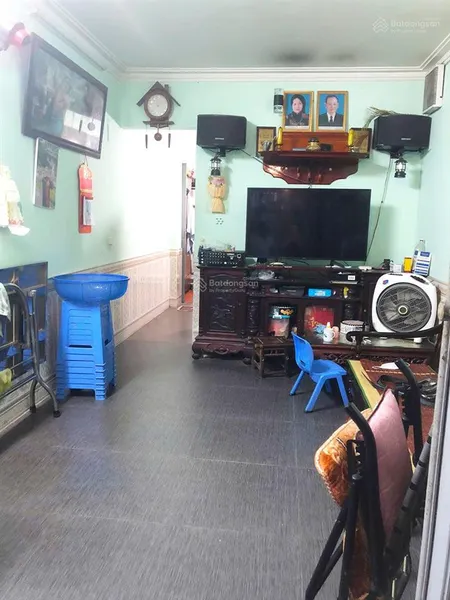 Chính chủ bán nhà ba đình dân xây sổ nở hậu ngõ thông, oto tránh 30m, kinh doanh 40m2x3t, 5,6tỷ