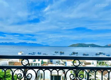 Nhà 3 tầng 2 mặt tiền trần phú sát bệnh viện vinmec nha trang