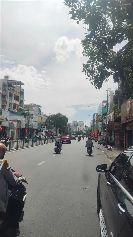 Nhà 4 tầng đẹp, mt lý thái tổ, q10. dt 4.4x18m nh 5m, giá 24 tỷ tl