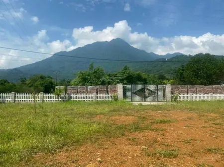 Cần chuyển nhượng lô góc với dt1763m thực tế sử dụng 1918m trong đó có 400m tc tại yên bài