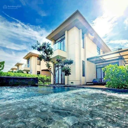 Cần bán căn biệt thự cam ranh mystery villa giá 8 .5ỷ full nội thất bãi dài 0902 537 *** ( như )