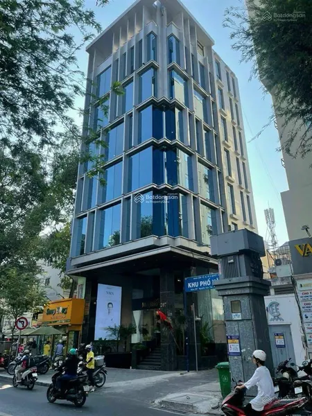Bán tòa nhà hạng b mặt tiền đường hai bà trưng,q1 dt 20x30m kết cấu 2 hầm 14 tầng giá 500tỷ hđ 2 tỷ