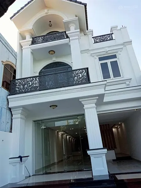 Đi định cư bán gấp biệt thự 259m² mt sông gần đại phúc villas phạm hùng nối dài 7x38m trệt 1 lầu