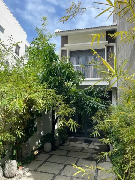 Cho thuê nhà đẹp 2 tầng đường Đông Nai, diên tích a 120m2 giá 15 triệu/ tháng