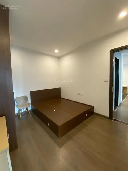 Chính chủ bán ch (2n 2vs). dt 75m2. giá 4,6 tỷ. đc c14 bộ công an, tố hữu. nội thất đầy đủ
