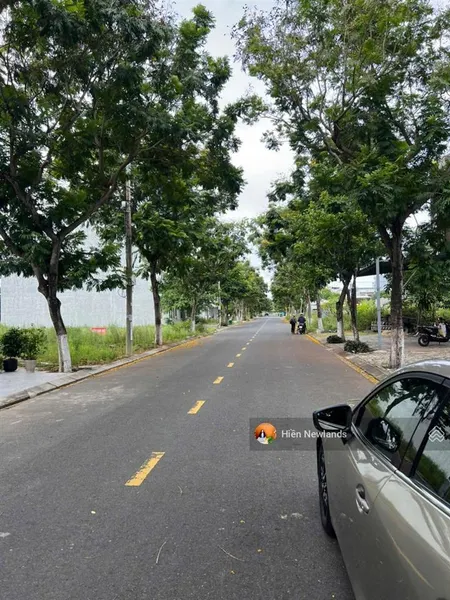 Bán cặp đất 200m ngang 10m kẹp cống 3 mặt thoáng mặt tiền đường võ văn đồng khu biển tân trà
