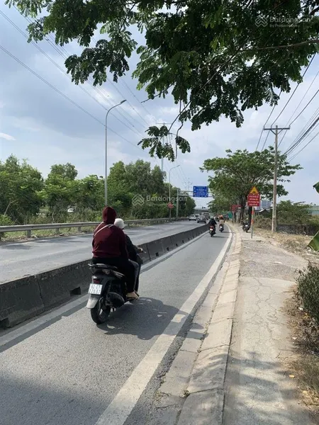 Siêu phẩm 748m2 đất mặt tiền đường, võ chí công , phú hữu , quận 9.