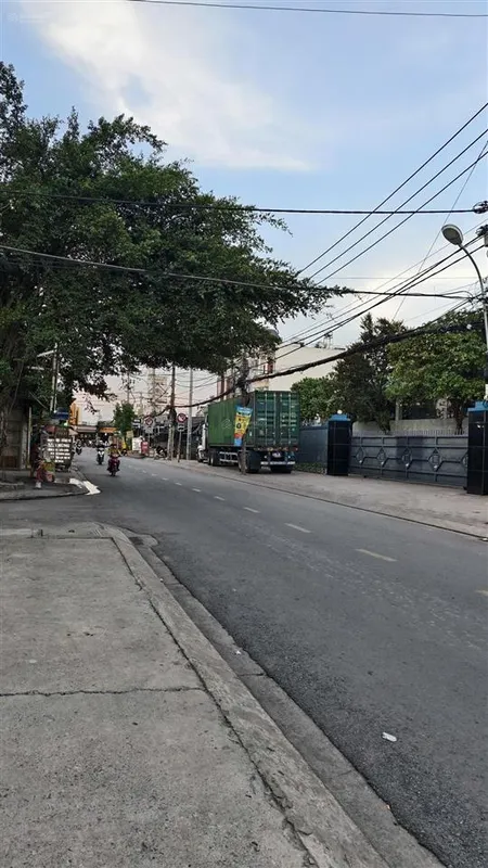 Bán vài kho xưởng mặt tiền xã đông thạnh diện tích 6.000m2 ...