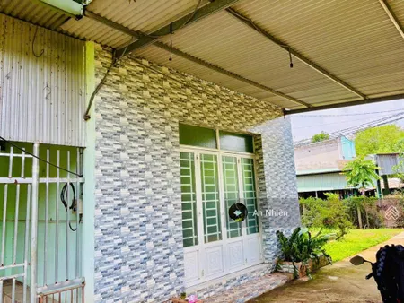 Bán vườn cây ăn trái tặng nhà mặt tiền đường 770b gần dầu giây & tp. long khánh