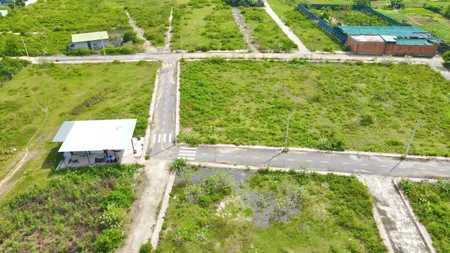 Bán đất 111.7m² 2 mặt tiền full thổ cư giá chỉ 1.8 tỷ Phường Nam Nha Trang