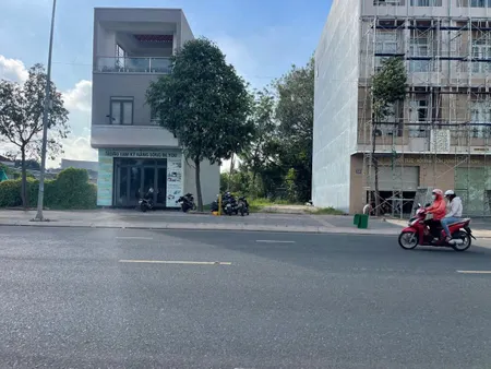 CHÍNH CHỦ BÁN ĐẤT TRUNG TÂM, P.6, TP. TÂN AN, 90M2, Sổ Sẳn, 2TỶ1