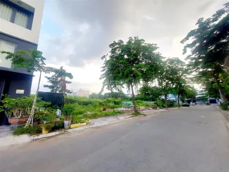 Siêu phẩm! lô đất 6m x 18m cn 104m2 ngay đại học văn lang phép hầm 5 tầng tiện xây chdv giá 11,5 tỷ
