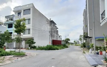 72m2 tuyến 2 bùi viện, tái định cư tam kì, hàng vip, vị trí cực đẹp