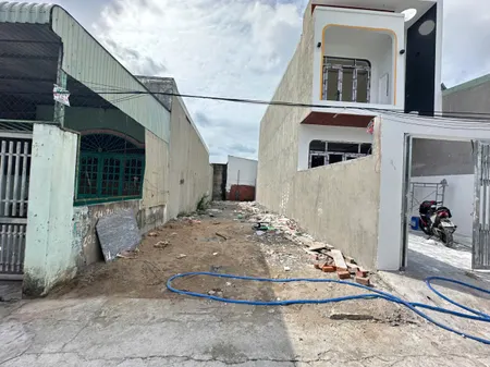 BÁN ĐẤT 100M2 SỔ HỒNG RIÊNG THỔ CƯ,NGAY GẦN CÂY XĂNG 26