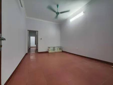 CHO THUÊ NHÀ NGUYÊN CĂN ĐƯỜNG ĐÊ LA THÀNH, BA ĐÌNH, NHÀ ĐẸP, GẦN Ô TÔ