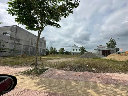 Hàng hiếm! duy nhất 1 lô 125m2, giá 6 tỷ 5 ngay tt trảng bom, shr, full thổ cư