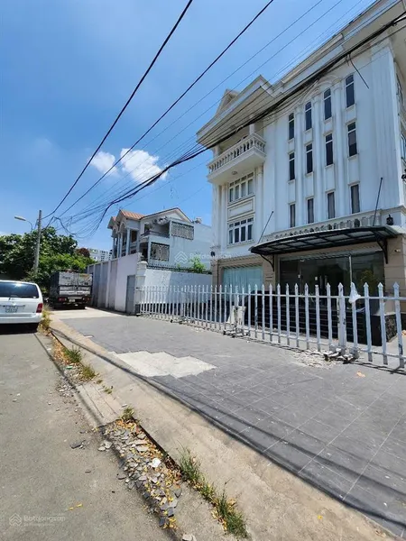 Bán đất (13x21m) đường 20m, xây cao tầng, sau lưng gigamall, p. hiệp bình chánh, q. thủ đức