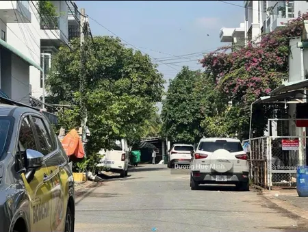 Bán lô đất hẻm xe hơi 10m đường lê văn việt, công nhận đủ, k lộ giới, được xây 3 tầng, hoàn công