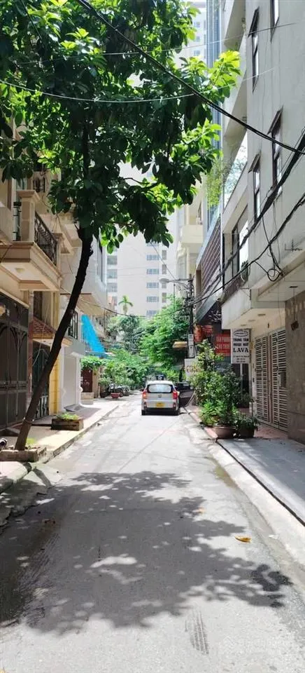 Bán gấp mảnh đất phân lô cầu giấy, kinh doanh, 2 thoáng giá nhỉnh 20 tỷ