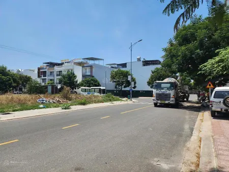 Bán lô đất mặt tiền đường lớn rộng 17m, giá chỉ 7,6 tỷ, thuộc phước hải nha trang