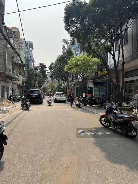 Lô góc, vỉa hè, ô tô tránh dừng đỗ, mặt tiền quyền lực 12m, dân trí cao, đầu tư, kinh doanh đỉnh