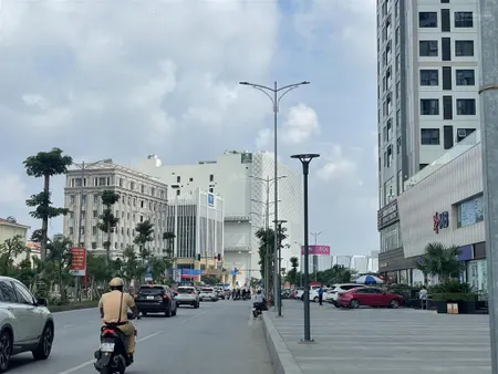 F0 bán 3 lô xây kd ngay aeon mall tổng 195m2 ngang 12m vuông ô tô 4 chỗ vào tận nơi sẵn 3 bìa