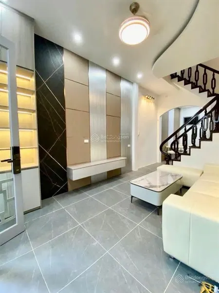 Đẹpdân xâyngõ thông full nội thấtsân rộng rãian cư đỉnhđầu tư cho thuê giữ tiền an toành