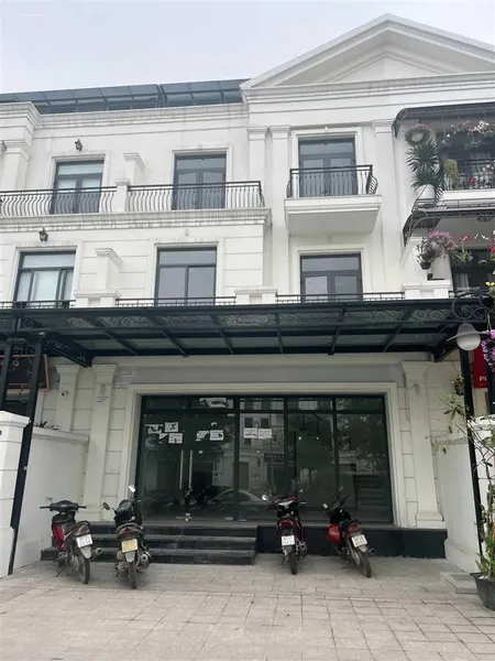 Hải âu 02, hoàn thiện có thang máy gần vinmec, giá 21.5 tỷ vin gia lâm (0985 941 ***)