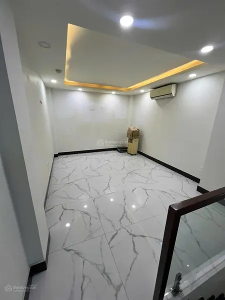 Cần bán nhà hxh bàu cát. dt 4 x 22m, 3 lầu, giá chỉ 9 tỷ, nhà đẹp. 0937 333 ***