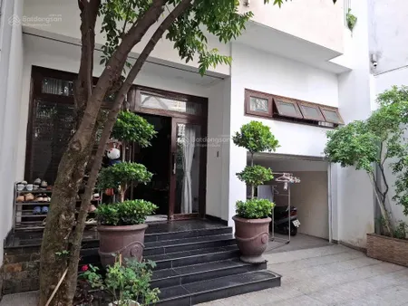 Bán nhà biệt thự hoàng hoa thám, 155m2, ngang 7.2m, 4tầng, 5pn, sát nhà ga t3 sân bay, giá 26tỷx