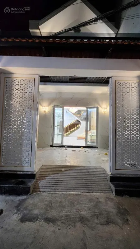 Bán nhà 121m2 tại xã nhà bè, 0933 573 *** gặp ti để xem nhà và tl với chủ