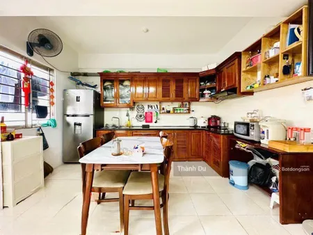 Bán căn hộ chung cư gia thụy, long biên 70m2 2pn, nhà đẹp, đầy đủ nội thất, gần trường học