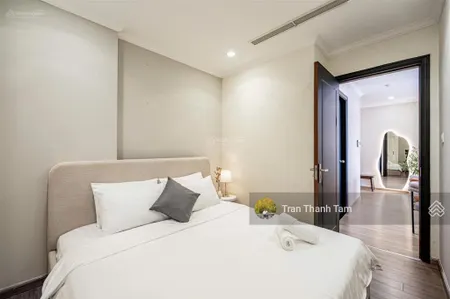 Bán chcc oriental plaza 685 âu cơ dt 83m2 2pn 2wc giá 3tỷ5. 0932 349 *** thanh tâm