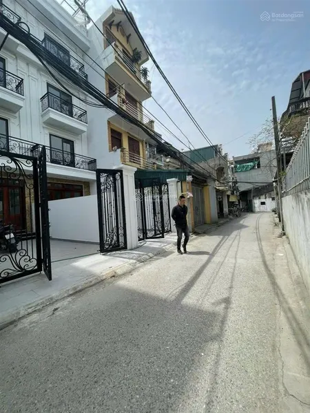 Bán nhà 92m phúc lợi,thang máy,ô tô tránh,mới tinh,gara ô tô,kinh doanh đa dạng,chỉ 13 tỷ