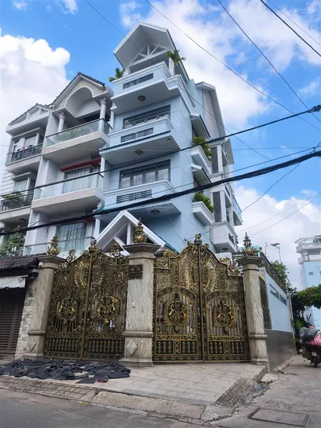 Chính chủ gửi bán căn biệt thự villa mặt tiền đường