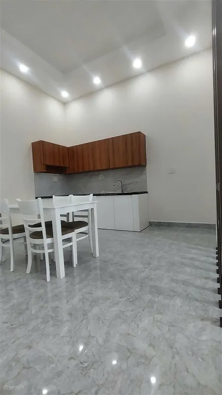 Hàng hot chỉ 3,9 tỷ nhà mới tinh dt 104m2 đường 10m nguyễn văn tạo, long thới, nhà bè