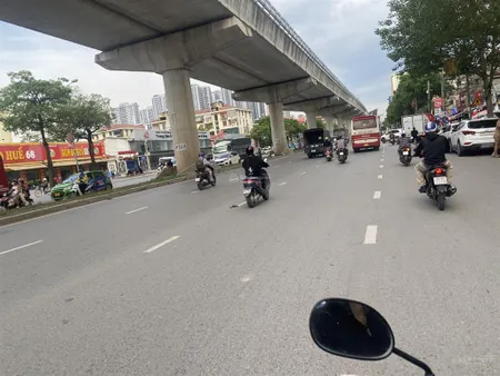Bán nhà văn tiến dũng ,5 tầng, gần ga minh khai ,gần đại học công nghiệp ,nhà đẹp ở ngay ,sổ vuông