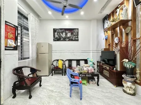 6.3 tỷ, nguyễn cửu vân, 46m2, ngang 4.5m, lô góc hai mặt thoáng sát quận 1 sổ nở hậu