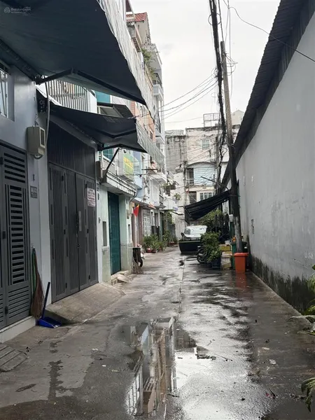 Bán gấp nhà quận 10, lý thường kiệt thông 3/2 4 tầng giá cực rẻ, ô tô sát nhà, nhà mới đẹp