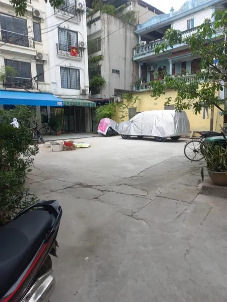 Bán nhà cầu giấy sát ngoại giao đoàn 35m2 5 tầng lô góc full nội thất sát phố gần ô tô nhà thoáng