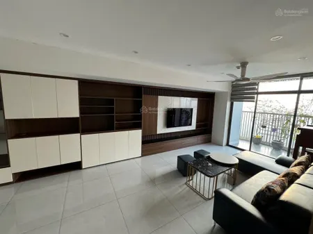 Chính chủ cần bán căn hộ tầng 14 toà new skyline văn quán, 135.8m2 3pn, 1 kho nhỏ, 2 wc căn góc